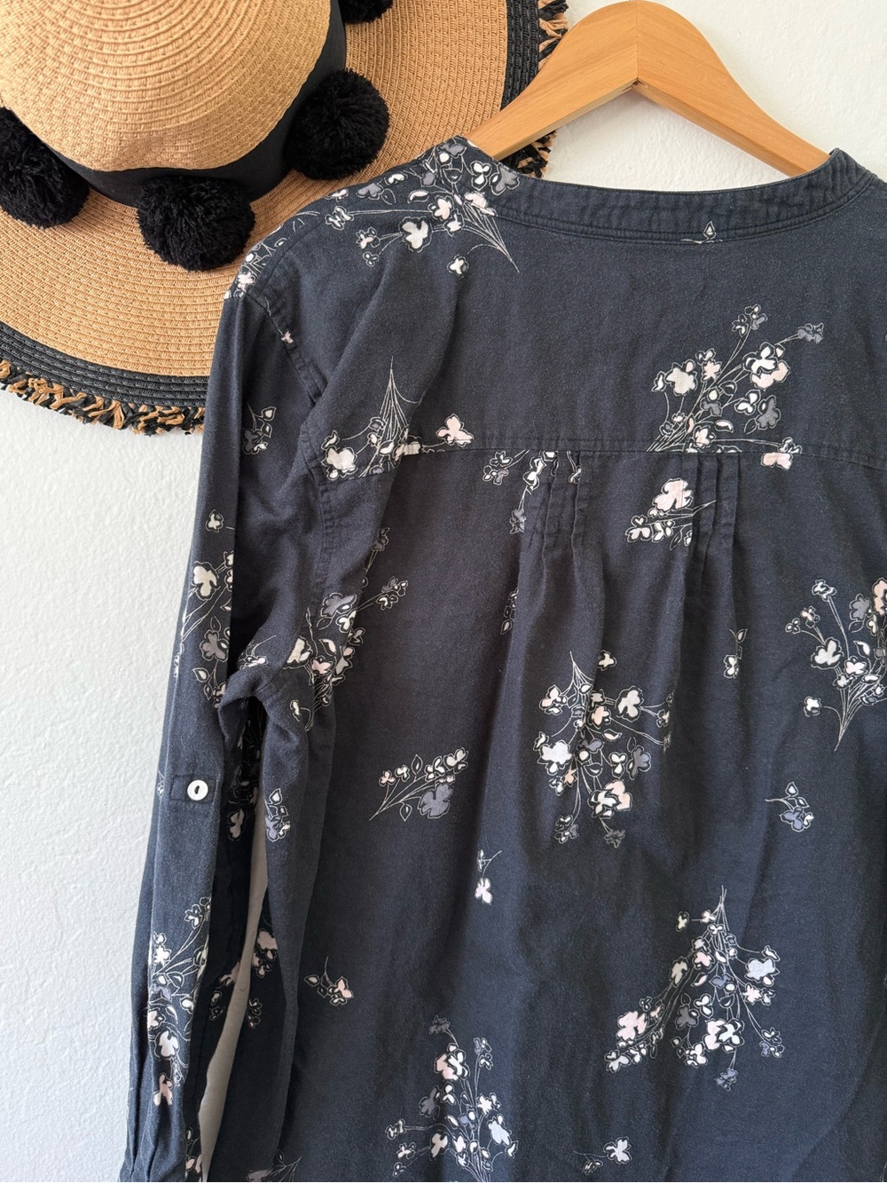 Carve Designs Organic Cotton Black Floral Popover Tunic Top Size Large - Picture 8 of 10